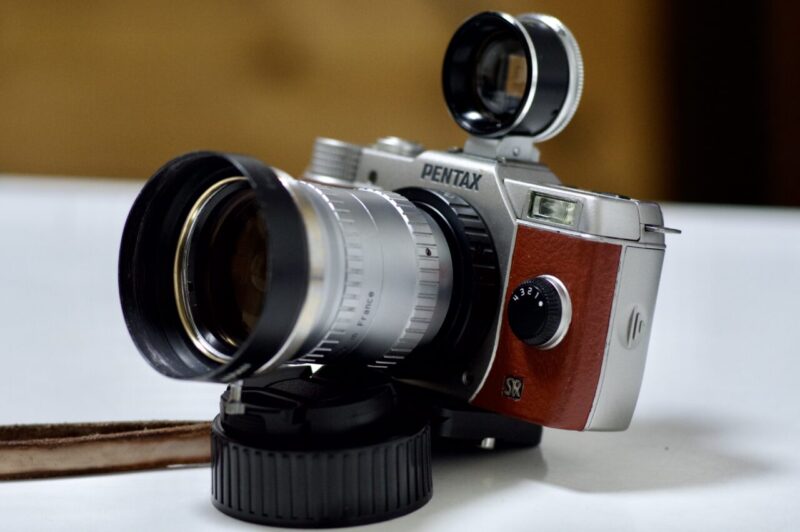 PentaxQ7で遊ぶ]2. P.Angenieux 10mm f1.8 Type R21 について